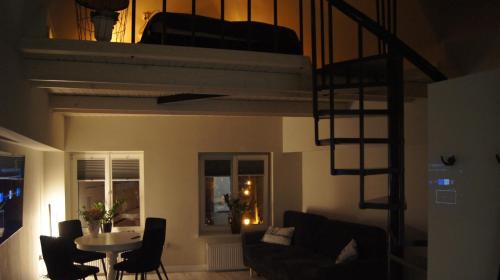 One-Bedroom Apartment image 4
