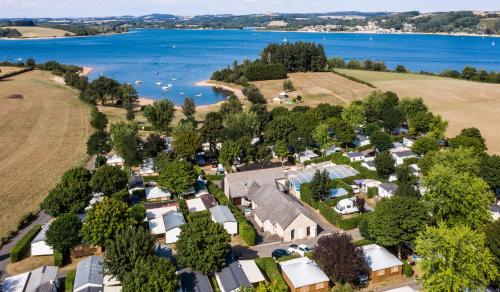 Parc du Charouzech - Camping - Salles-Curan