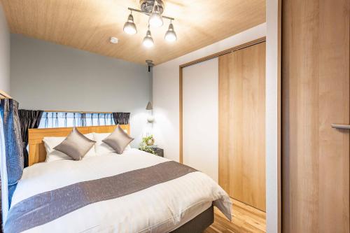 Bijou Suites Applause - Tap to explore photos