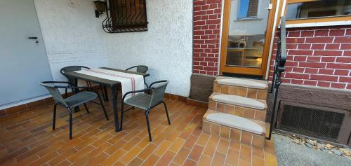 陽台/露台, Ferienhaus Sommer mit Klimaanlage in 內卡爾蘇爾姆