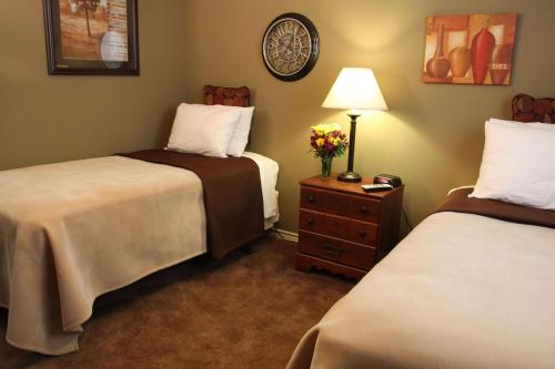 Eagle's Den Suites Cotulla a Travelodge by Wyndham