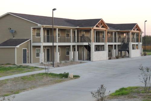 Eagle's Den Suites Carrizo Springs a Travelodge by Wyndham