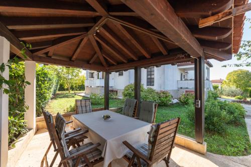 Apartments Villa Falcon in 馮塔納