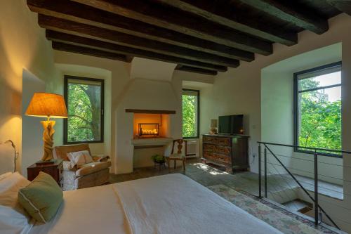 Massimago Wine Tower - image 10