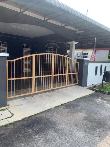 Homestay MamaTwinz, musslimstay, Parit Buntar