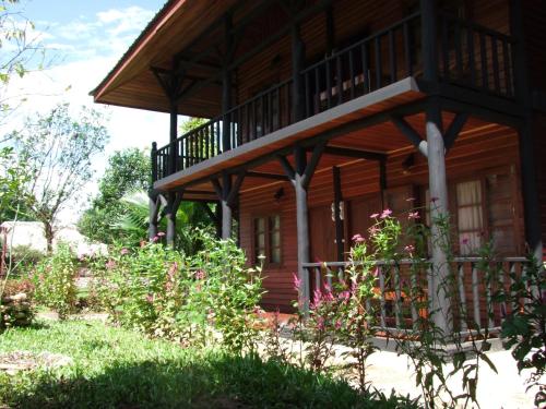 . Putao Trekking House