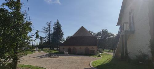 Gîte Les Grandes Maisons cœur de Forêt d'Orléans Espace Bien-etre SPA Hammam Sport - Hôtel - Lorris