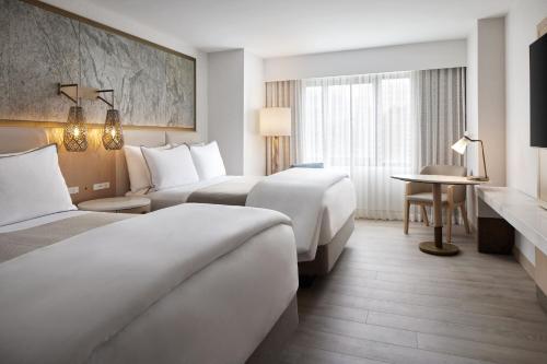 Renaissance Washington DC Downtown Hotel a Marriott hotel - image 8