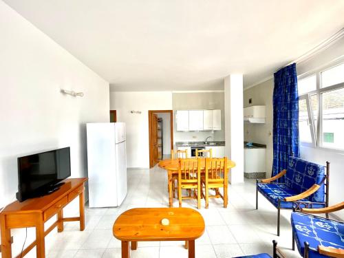 Two bedroom apartment a few meters from Tamaduste beach
