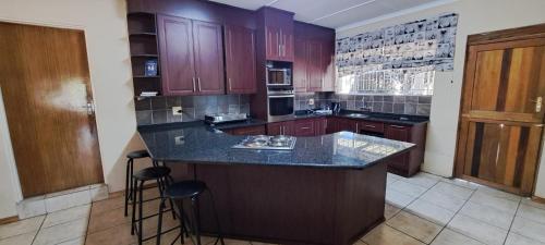 Mountain View Guest House in Dundee