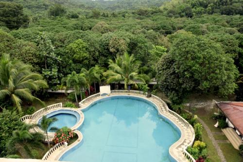 Peldbaseins, Isla De Oro Hotel in Mamburao