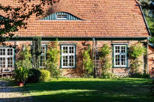 B&B Moltzow - Alter Pfarrhof Rambow Wohnung 1 - Bed and Breakfast Moltzow