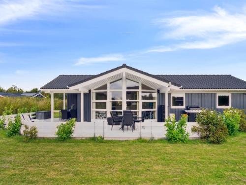  Holiday Home Skaghi - 500m from the sea in Sealand by Interhome, Pension in Føllenslev bei Mastrup