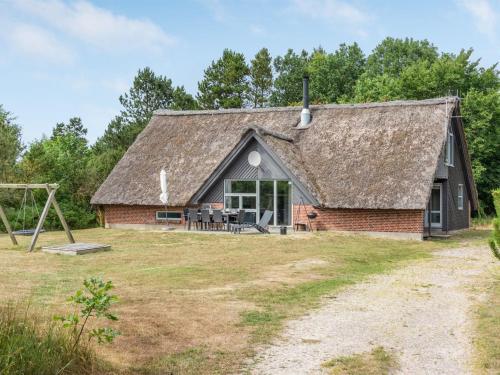 Holiday Home Tabithe - 2-2km from the sea in Western Jutland by Interhome