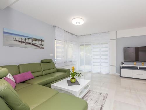 Holiday Home Nika by Interhome in ملنسكة