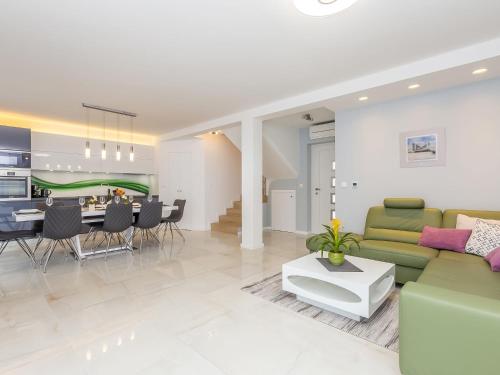 Holiday Home Nika by Interhome in ملنسكة