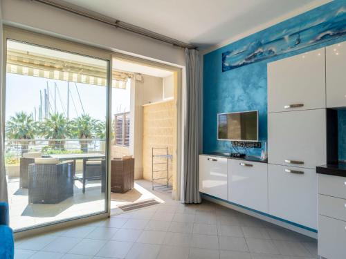 Apartment Blue Moon by Interhome - Poggio