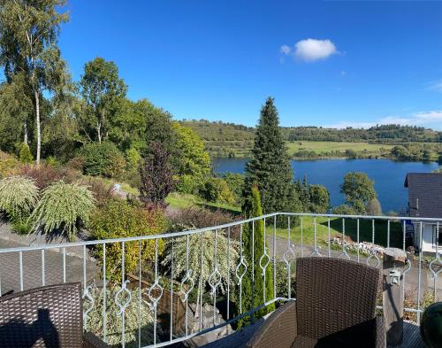 View, Traumhaus am Maar 3 in Schalkenmehren