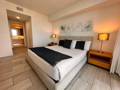 Dpto con cocina, cama king miami