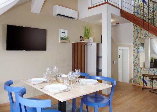 City Nest Apartments by Adrez Living near Nemzeti Színház