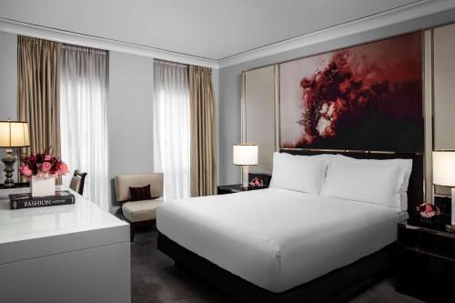 Waldorf Astoria Chicago - image 9
