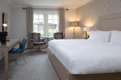 Oulton Hall - image 6