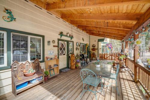 Mountain Tops Ponderosa Getaway Near Dome Rock! in เซคอยยา เนชั่นแนล พาร์ค (CA)