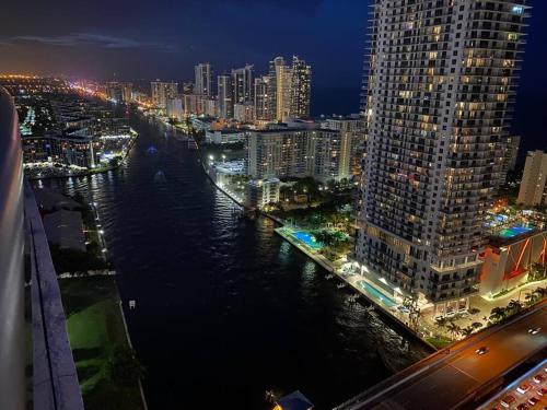 Beachwalk Miami 1 bed apartment