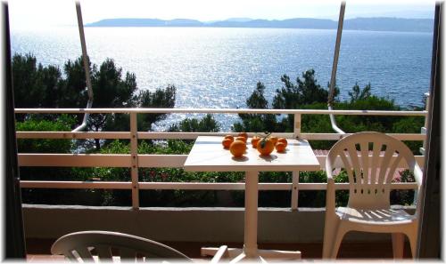 Vedere, Galini Studios and Apartments in Lassi