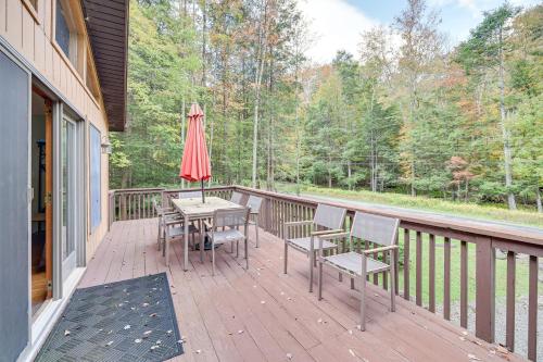 B&B Lake Ariel - Kid-Friendly Lake Ariel Cabin with Resort Amenities! - Bed and Breakfast Lake Ariel