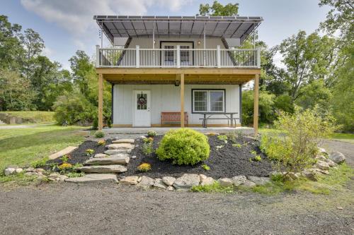 Dog-Friendly Wappingers Falls Cabin with Fire Pit!
