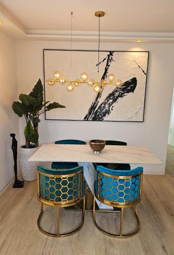 Luxus Neubau 65m² City Wohnung: R