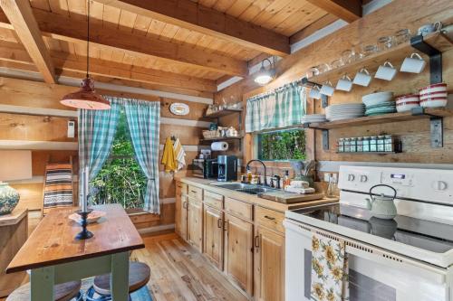 Little Birdsong Cabin in Vilas, USA
