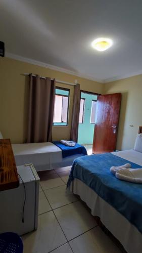 Standard Triple Room image 8