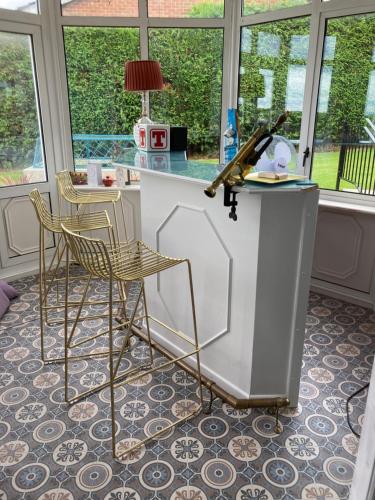 Overdale Motel in Magheralave