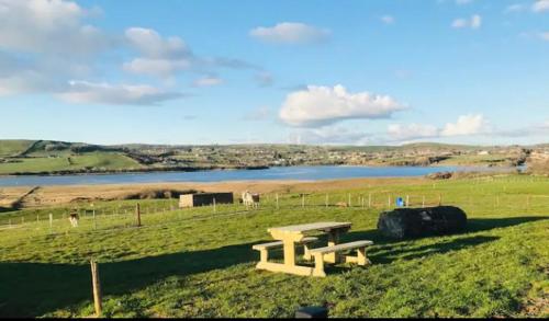 The Snuggly Sheep Farm Stay Shepherd Hut