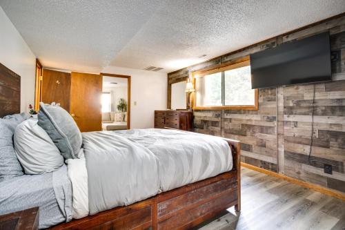 Private Dock and Fire Pit Camdenton Retreat!