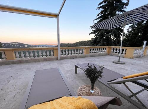 Villa Barelli - Tap to explore photos