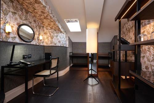 TB Place Roma - image 2