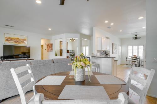 Near Golf Courses Surprise Home with Private Pool in Sun City