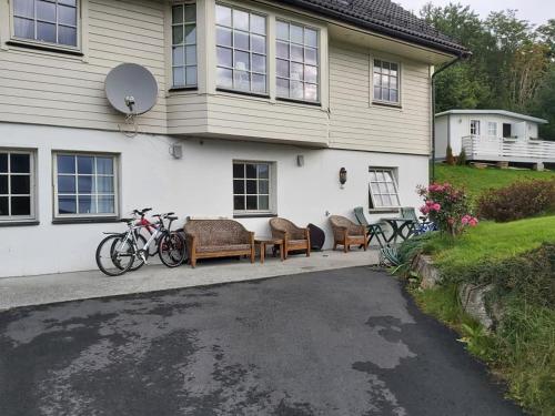 Είσοδος, Ålesund Apartment with free parking (Alesund Apartment with free parking) in Hessa