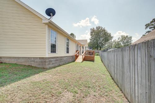 Hot Springs Getaway with Deck, 8 Mi to Downtown!