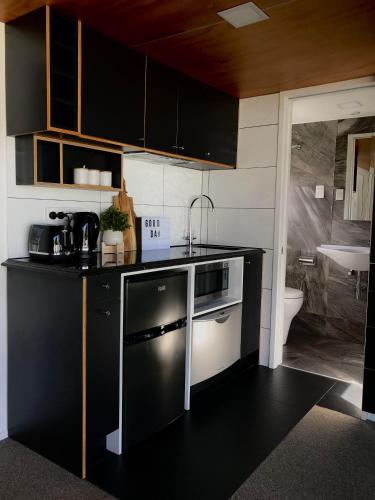 Onehunga Garden Tinyhouse with parking, Auckland