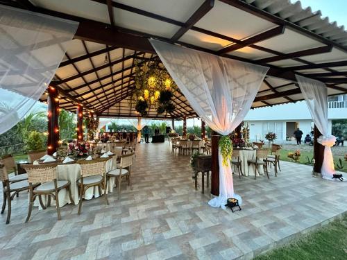 ห้องอาหาร, Casa Bita Morales CASA 201 in อาโรโย เด เปียดรา