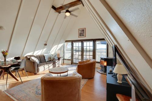 Jefferson A-Frame Cabin with Rocky Mountain Views in Bordenville, Vereinigte Staaten von Amerika