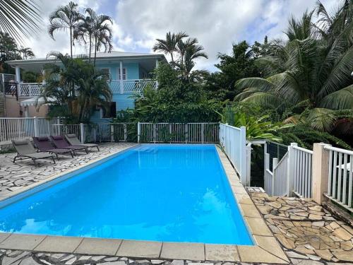 Appartement de standing avec piscine et plage à 800m - Location saisonnière - Les Trois-Îlets