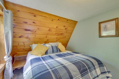 Pet-Friendly Belfast Retreat - 2 Mi to Downtown!