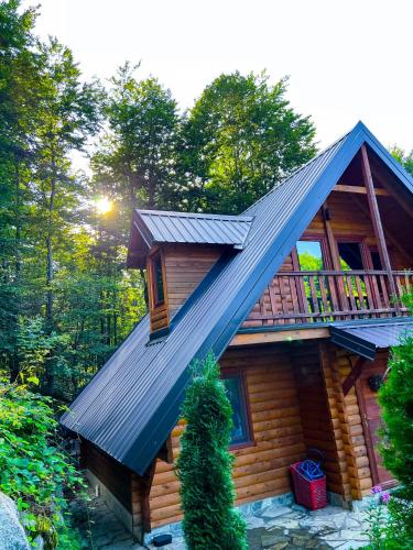 Cozy Cabin in the Woods - Location saisonnière - Brezovicë