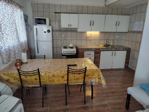 Lo de Simon- Cabañas (Lo de Simon- Cabanas) in 칼레타 올리비아