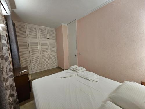 Menigos Resort 46 - image 4